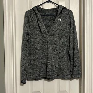 Under armor athletic top. With hood. Super light size medium i believe.